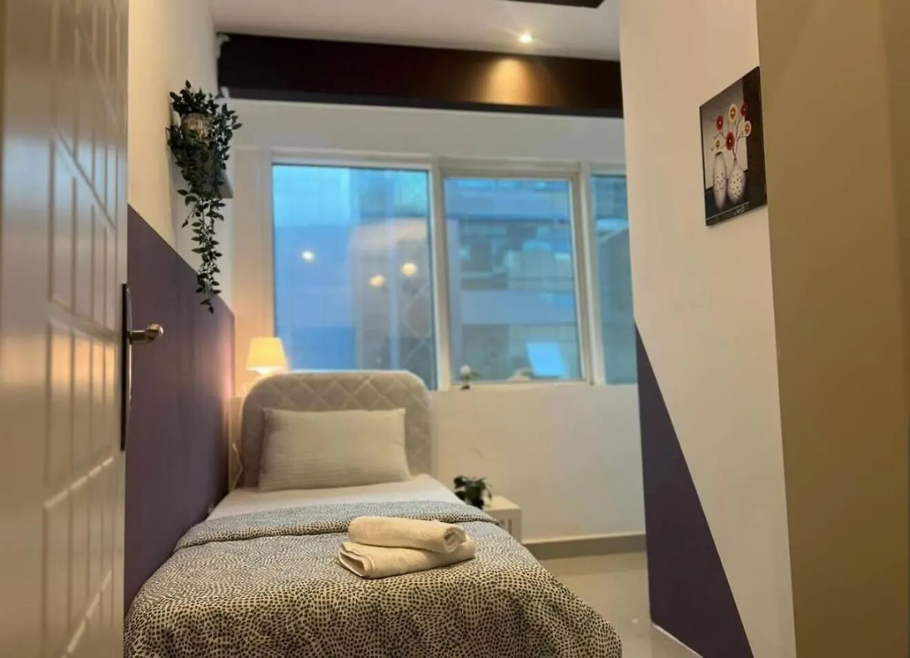 Ideal Partition Room In Barsha 1 Near Metro Dubai Homestay